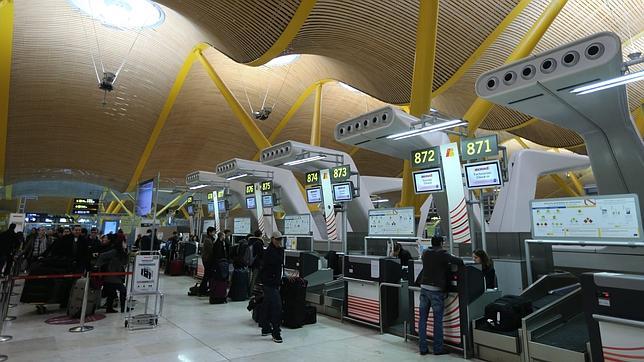 El Gobierno da luz verde a la privatización de un 49% de AENA