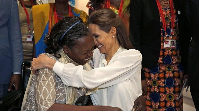 Angelina Jolie, la imagen de la lucha activa por los derechos de la mujer y la infancia