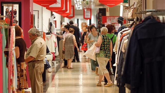 Las ventas del comercio en festivos crecen un 9% en los primeros cinco meses