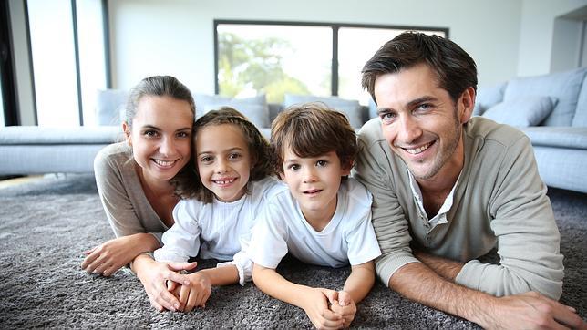 Los hogares españoles gastaron una media de 27.098 euros en 2013