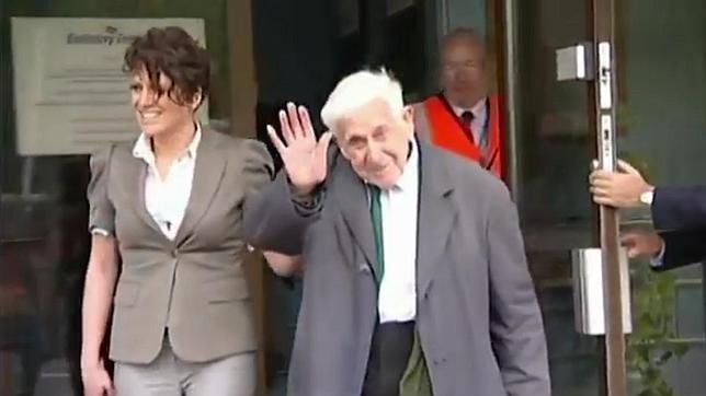 El veterano del Día D que huyó del asilo recibe 2.500 cartas por su cumpleaños