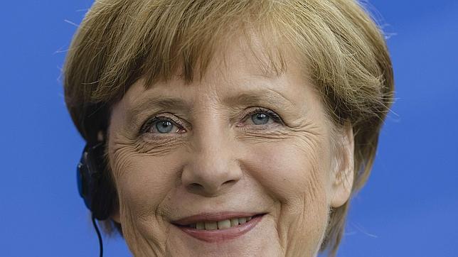 Merkel rechaza flexibilizar los plazos de reducción del déficit público