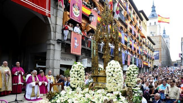 La Custodia emociona a Toledo
