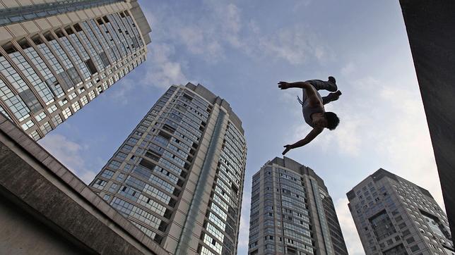 Parkour en los parques y tejados de Madrid