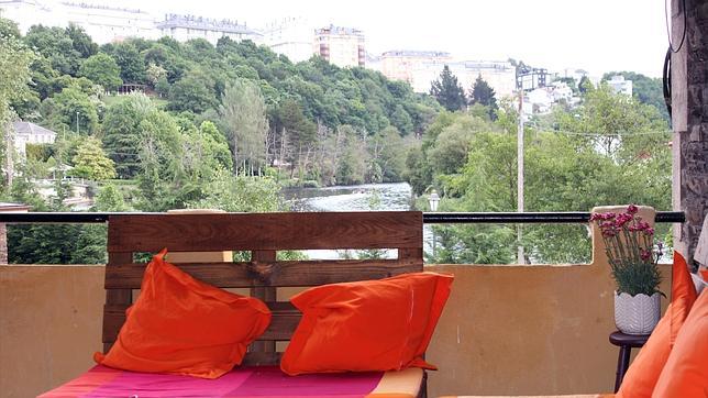 A Casa das Cores cuenta con una terraza en la planta superior