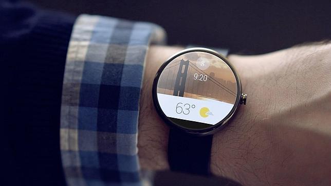 Prototipo de cómo lucirá el Android Wear en un smartwatch