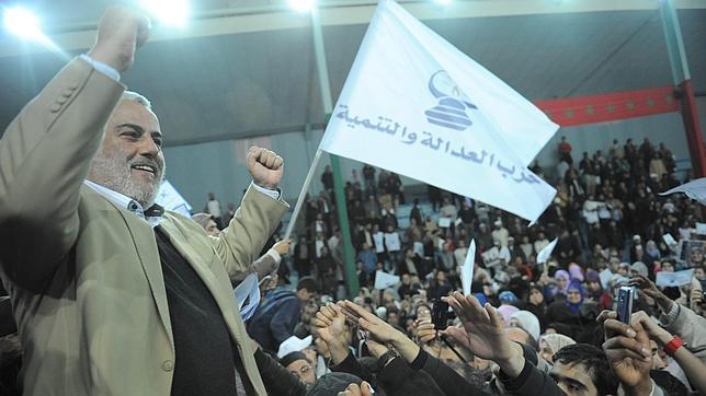 Cacerolada en Marruecos contra el primer ministro por pedir que las mujeres se queden en casa