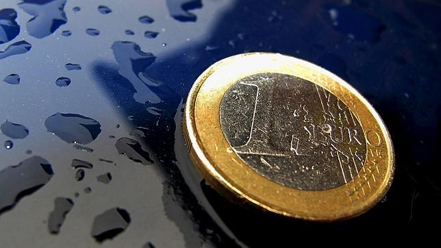 El salario medio por trabajador baja un 0,8% en España y se sitúa en 22.726,44 euros