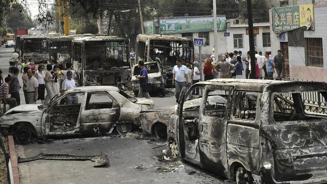 China difunde por primera vez imágenes del atentado islamista en Tiananmen