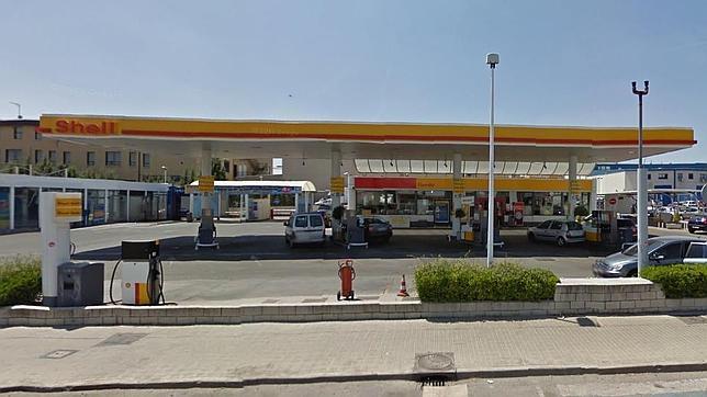 La gasolinera Shell de la calle Polvoranca, en Alcorcón
