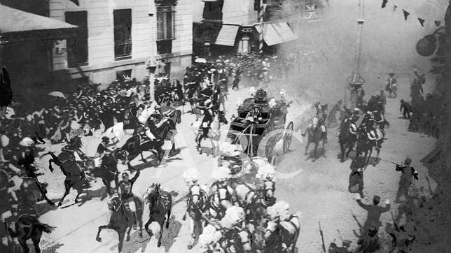 El atentado de Alfonso XIII, nuestra primera «imagen misteriosa»