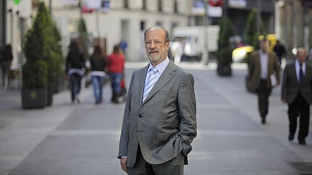 Francisco Javier León de la Riva