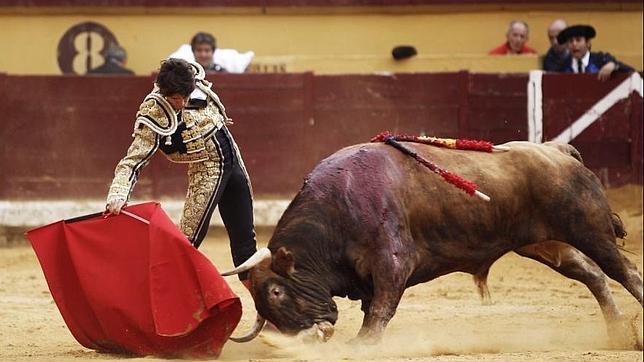 Sebastián Castella, faena capital en Burgos