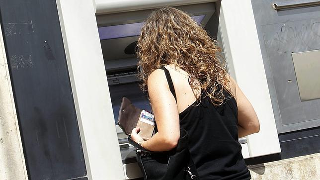 Desde el 1 de septiembre se reducen el límite de las tasas de intercambio en tarjetas