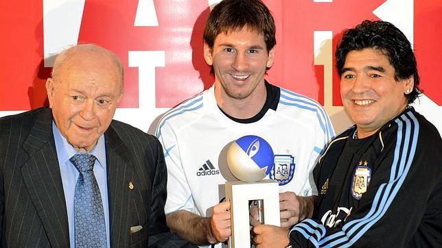 Messi: «Se va una leyenda, un grande dentro y fuera de la cancha»