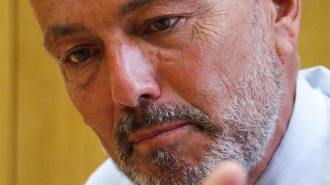 Agustín Hernández asume hoy el bastón de mando de Santiago