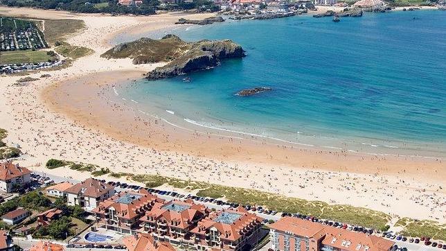 Los hoteles y apartamentos, en primera línea de playa