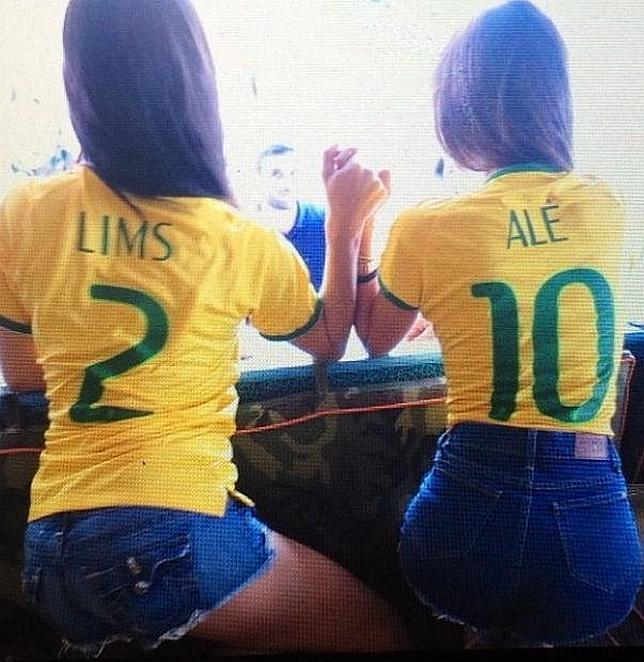 Las supermodelos brasileñas no abandonan a la «canarinha»