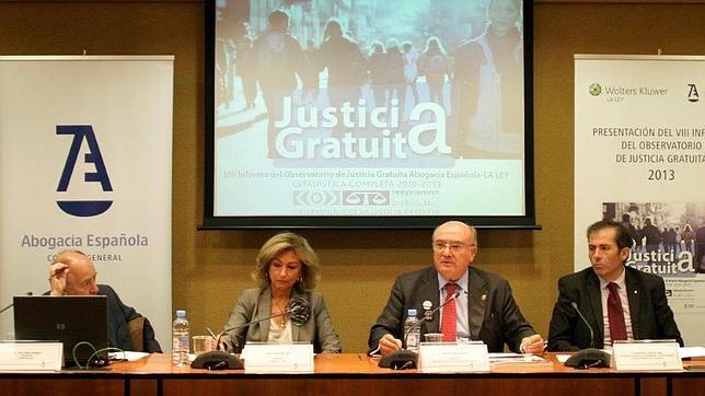 Las Administraciones dejan de gastar 43 millones en Justicia Gratuita en cuatro años