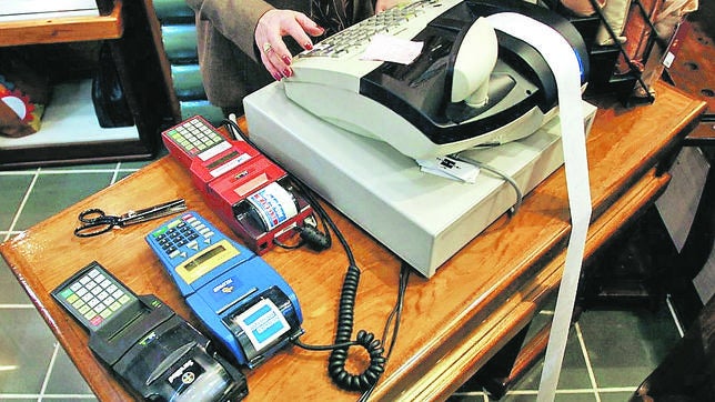 Distintos dispositivos de cobro con tarjeta