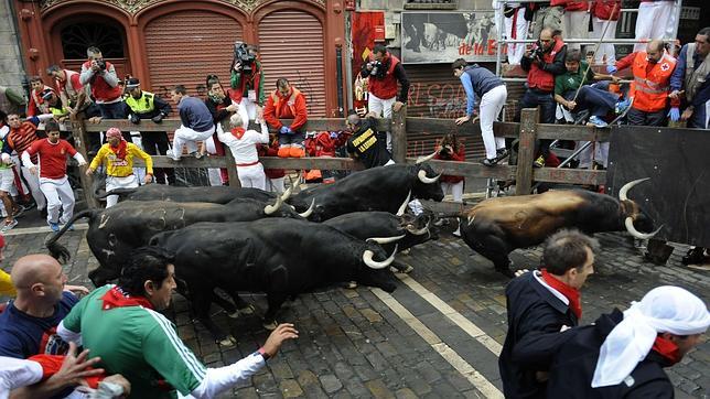 Los Jandilla protagonizan el encierro más tranquilo de los Sanfermines