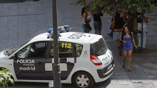 Un grupo de mujeres en la calle Montera