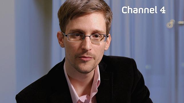 Snowden critica la ley británica para vigilar internet y llamadas