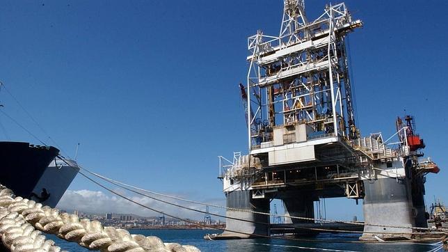 España transpone la directiva que blinda la seguridad de las prospecciones canarias