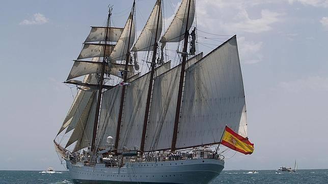 Detenidos tres marineros del «Juan Sebastián Elcano» por traficar con cocaína