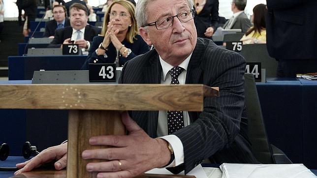 El conservador Juncker, nuevo presidente de la Comisión Europea con 422 votos a favor