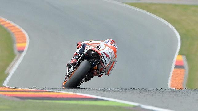 Márquez prueba su moto de 2015