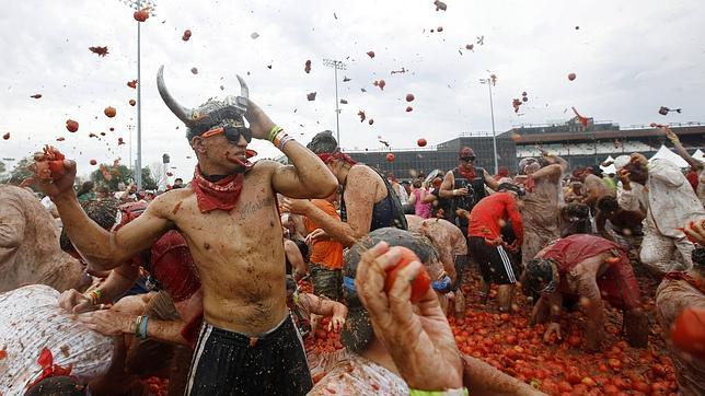 El PP de Buñol denuncia la contratación de una empresa privada para la gestión de la Tomatina