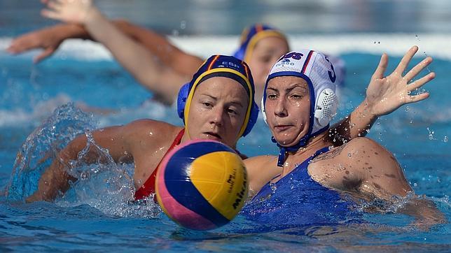 España cae con Rusia en su estreno en el Europeo