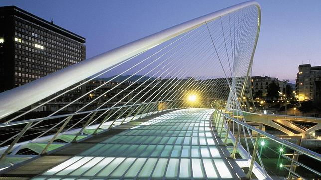 El Zubi Zuri o «puente de los morrazos» de Bilbao