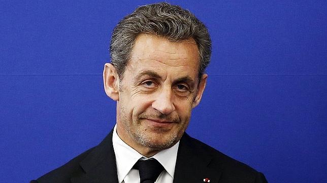 Los perros de Nicolas Sarkozy destrozaron mobiliario estatal