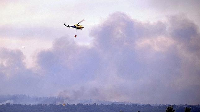 Continúan sin controlar los fuegos de Aleas y Bustares en Guadalajara