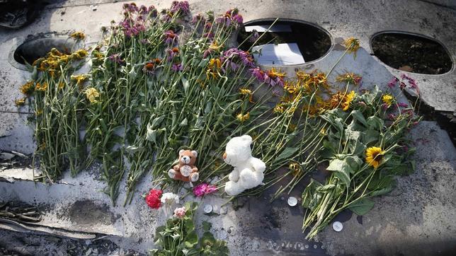 Kiev y los milicianos prorrusos acuerdan el traslado de los fallecidos del avión malasio