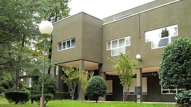 Vista lateral del Colegio Mayor de Nuestra Señora de África