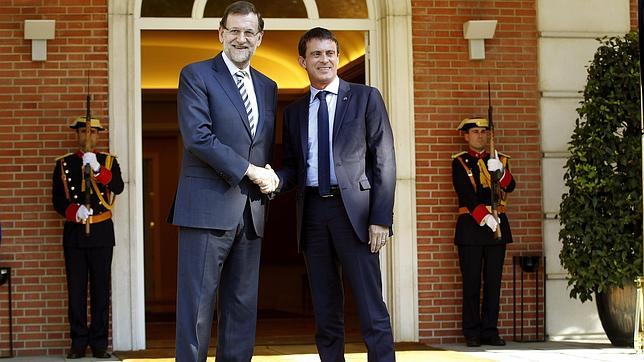 Rajoy recibe a Manuel Valls en Moncloa