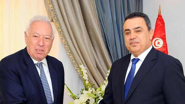 El ministro Margallo ofrece ayuda a Argelia y Malí en el accidente de avión de Swiftair