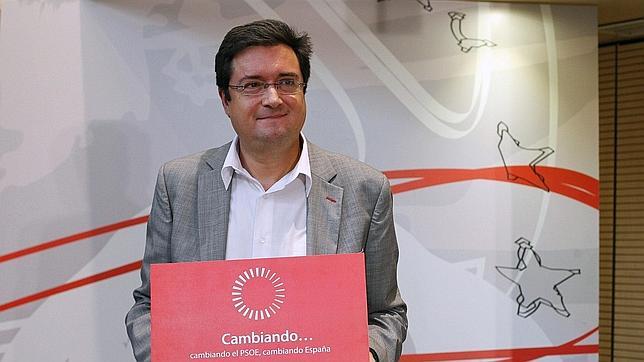 Óscar López, durante una rueda de prensa ofrecida en la sede del partido en Madrid