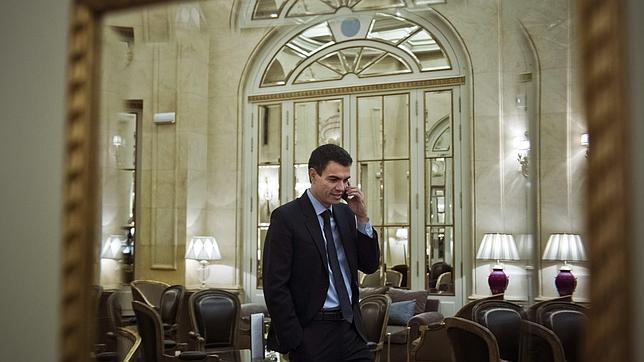 Rajoy confía en que Sánchez le explique cuál es ahora su política económica