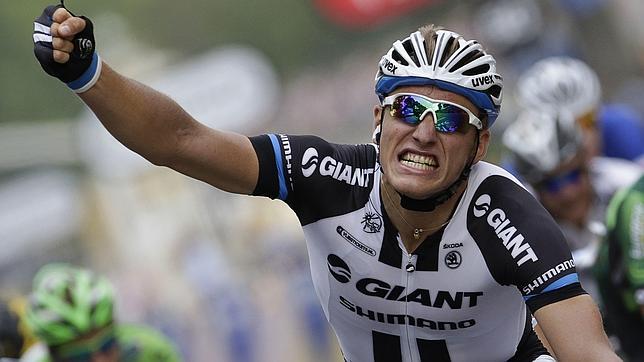 Kittel repite en París en la fiesta de Nibali