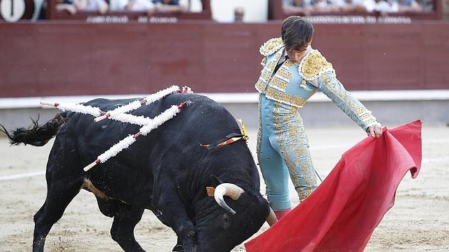 Gonzalo, oficial y Caballero en Las Ventas
