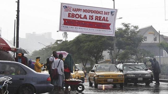 Liberia cierra sus fronteras para intentar contener el brote de ébola