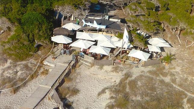 El Tiburón, en pleno arenal