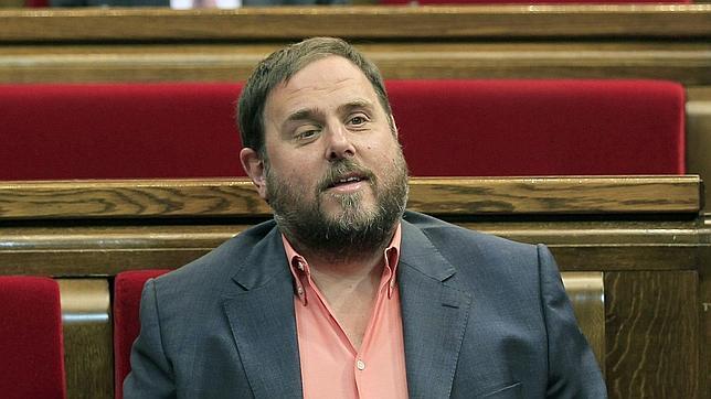 Junqueras no ve «otra salida» que la consulta tras la reunión Rajoy-Mas