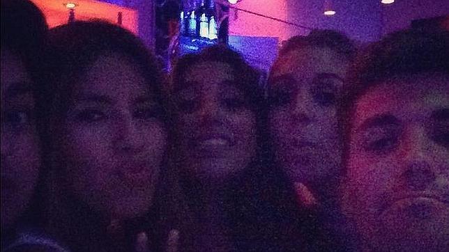 Chabelita Pantoja se refugia en sus amigos del colegio tras cortar con Alberto Isla