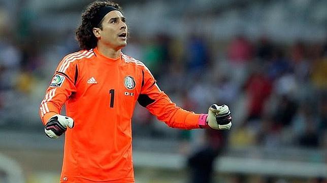 El Málaga ficha a Guillermo Ochoa