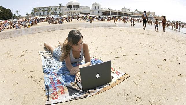 Hay gente que no desconecta en vacaciones